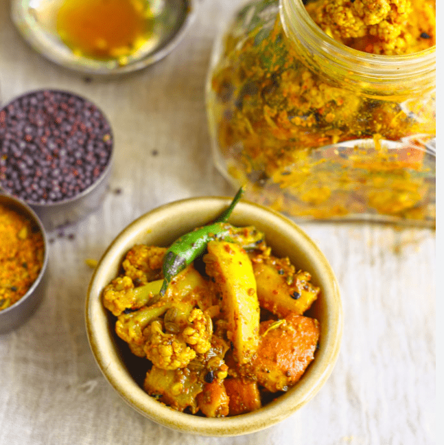 Gajar Matar Gobhi Pickle